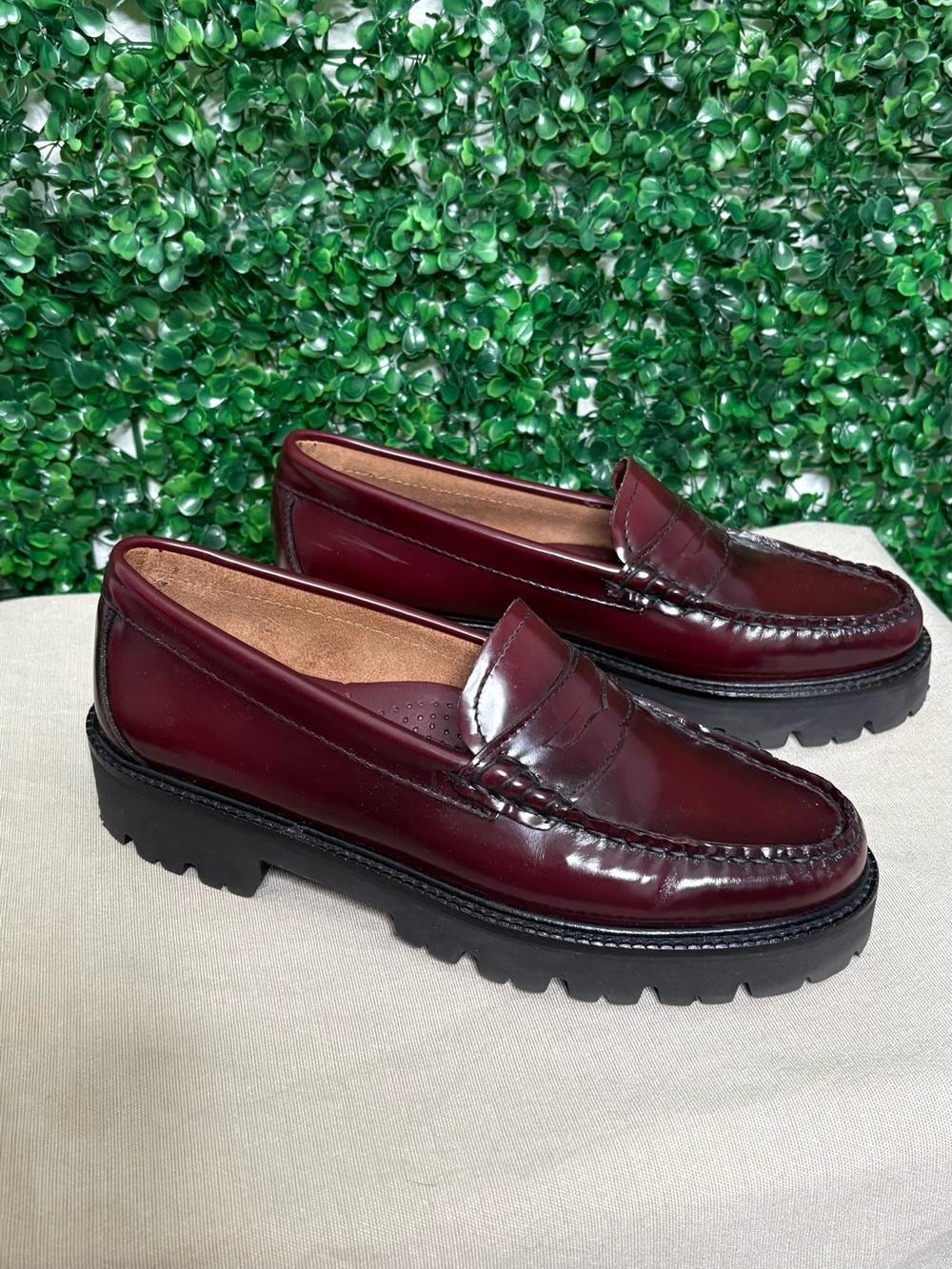 G H Bass Weejuns Whitney super Lug Burgundy Leather Penny Loafers - Picture 3 of 5